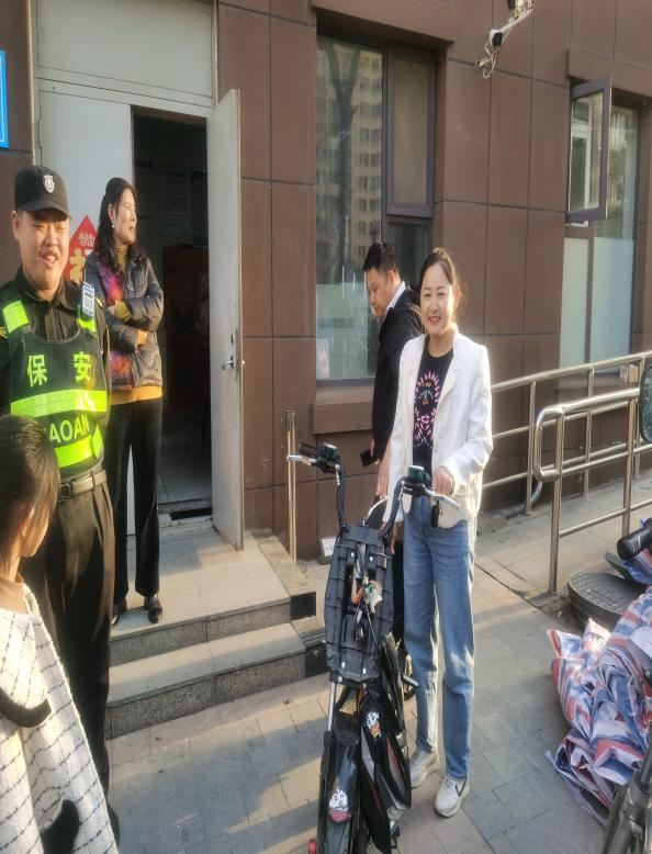临投物业驱赶盗贼，守护业主财产安全