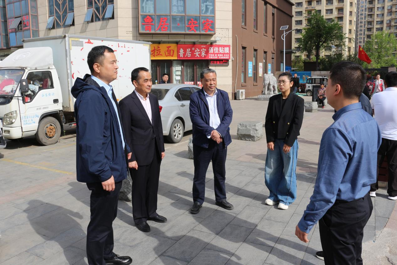 王庆彬到临投物业公司检查消防安全工作